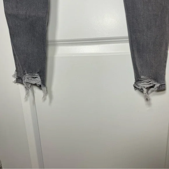 American Eagle Outfitters Grey Distressed High-Rise Skinny Jeans - Women - Picture 14 of 16